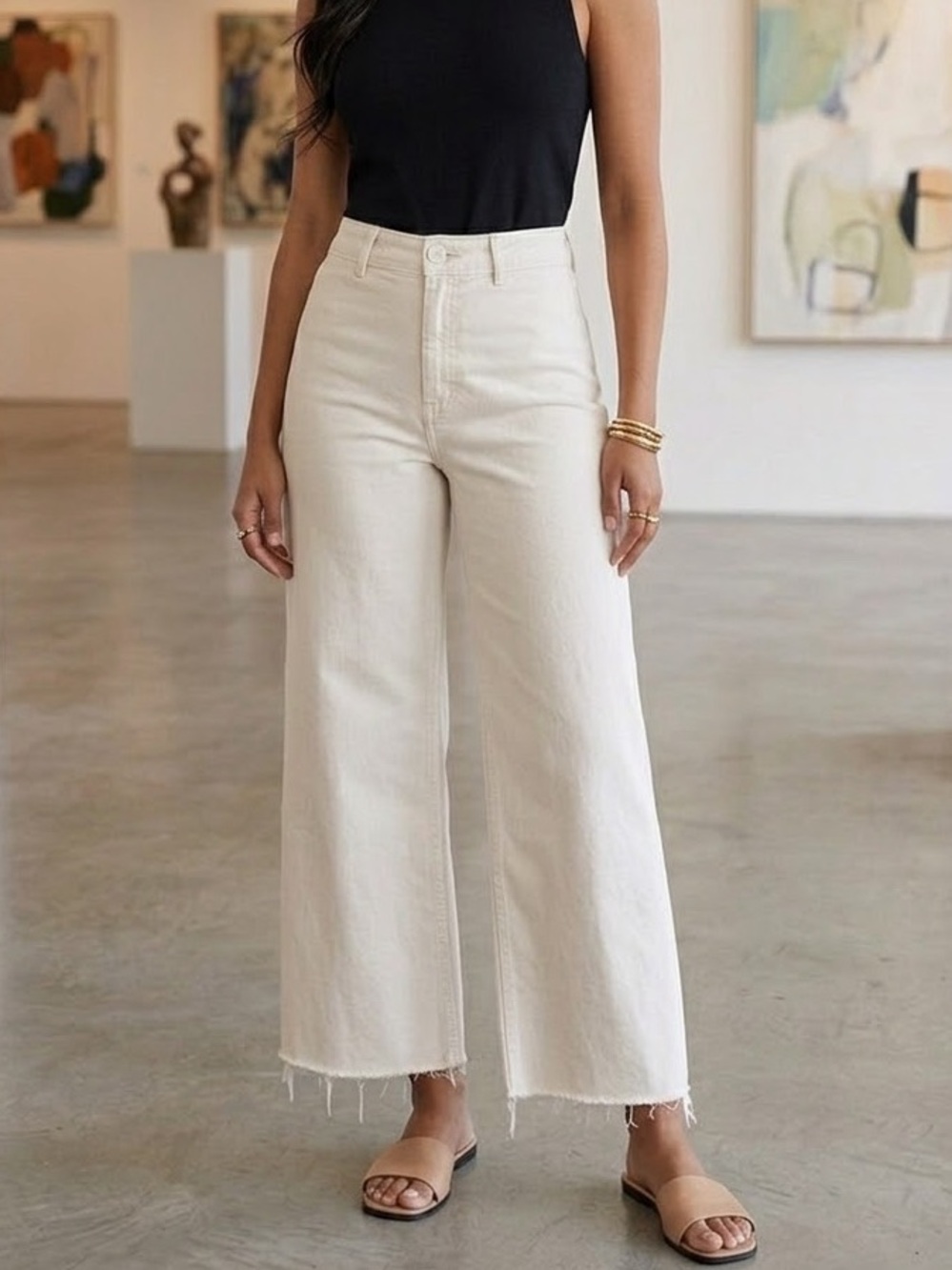 Zara Cream beige High-Rise Wide-Leg Jeans size 4